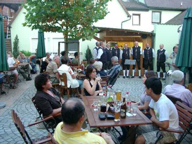 Landgasthof - Hotel zum Stern Linden  Exterior foto